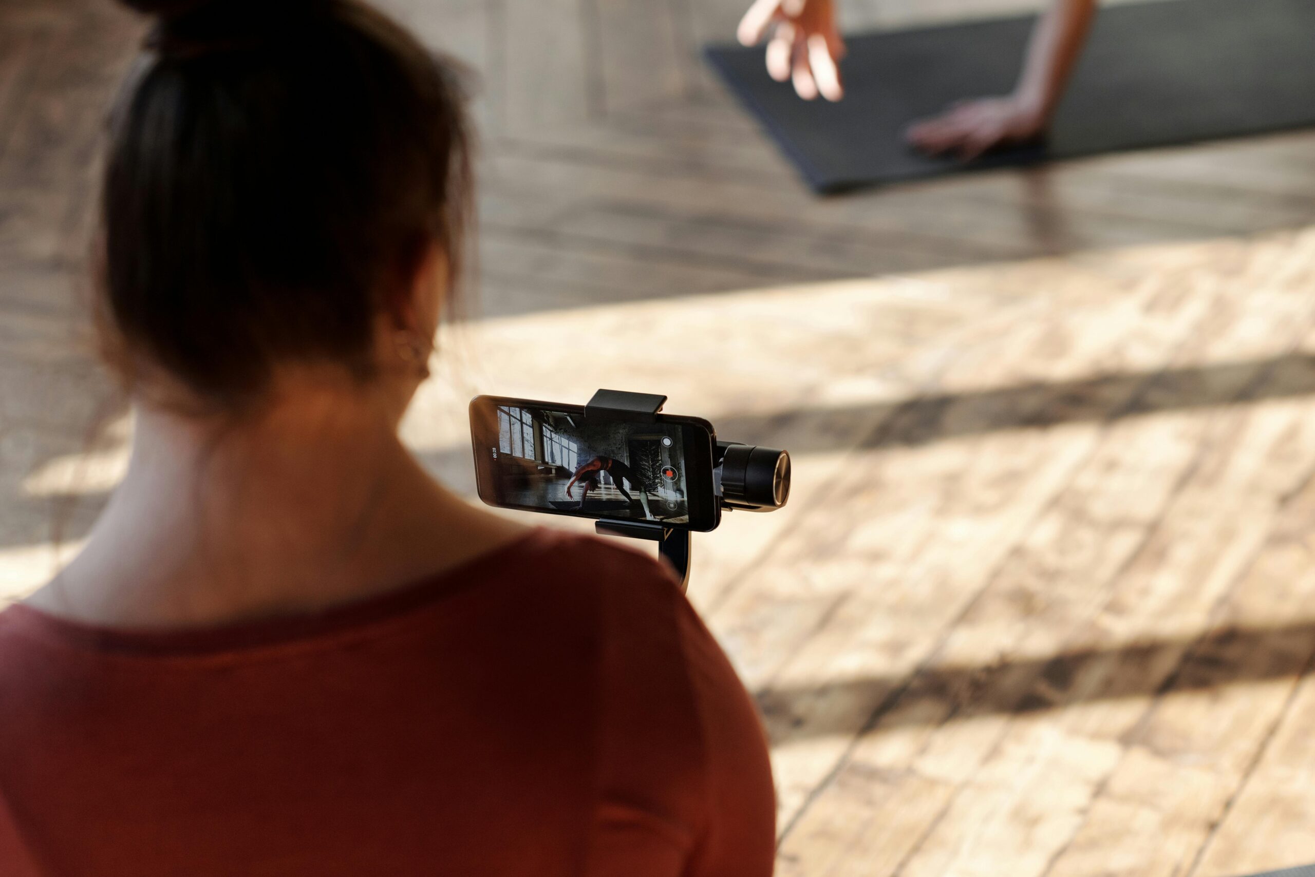 Gyms crack down on people filming themselves exercising amid